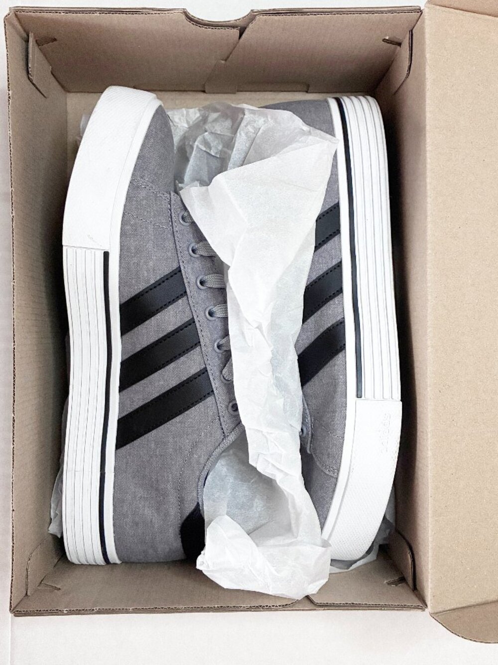 Adidas Daily 4.0 Sneakers IF4493 - Men 10 / Women 11 - Grey Black Stripes